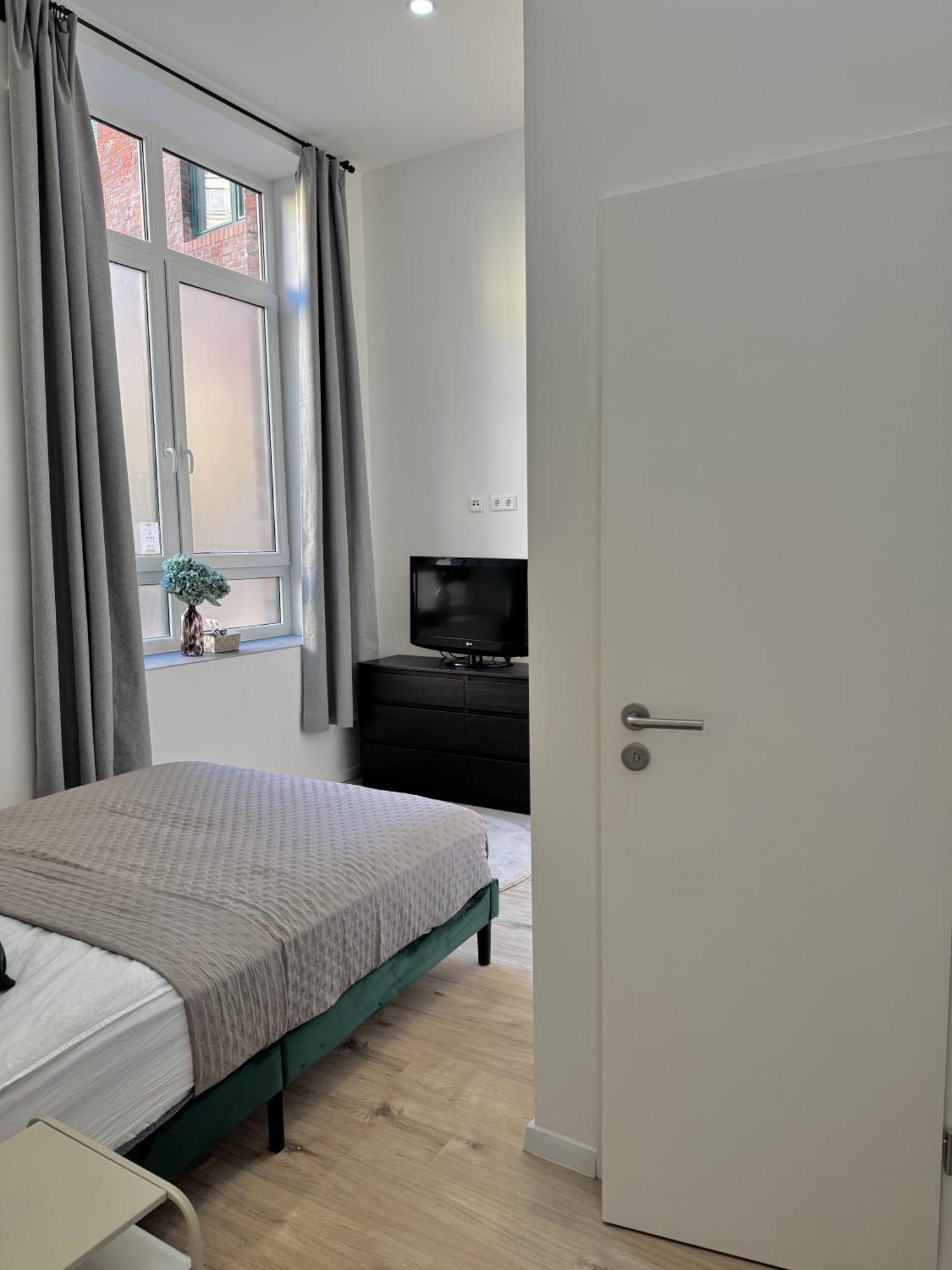 Heaven Homes - Doppelzimmer Mit Eigenem Bad Düsseldorf Exterior foto