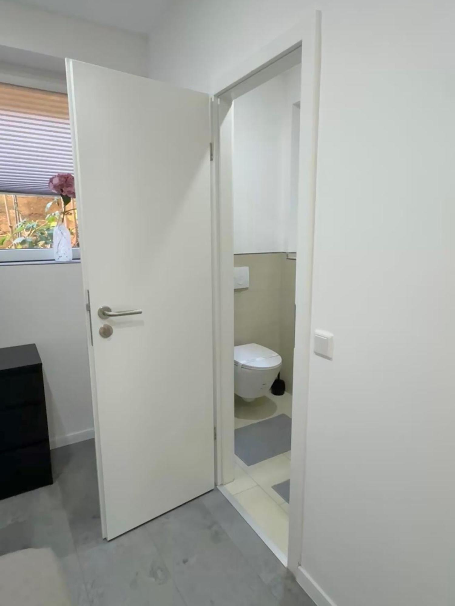 Heaven Homes - Doppelzimmer Mit Eigenem Bad Düsseldorf Exterior foto